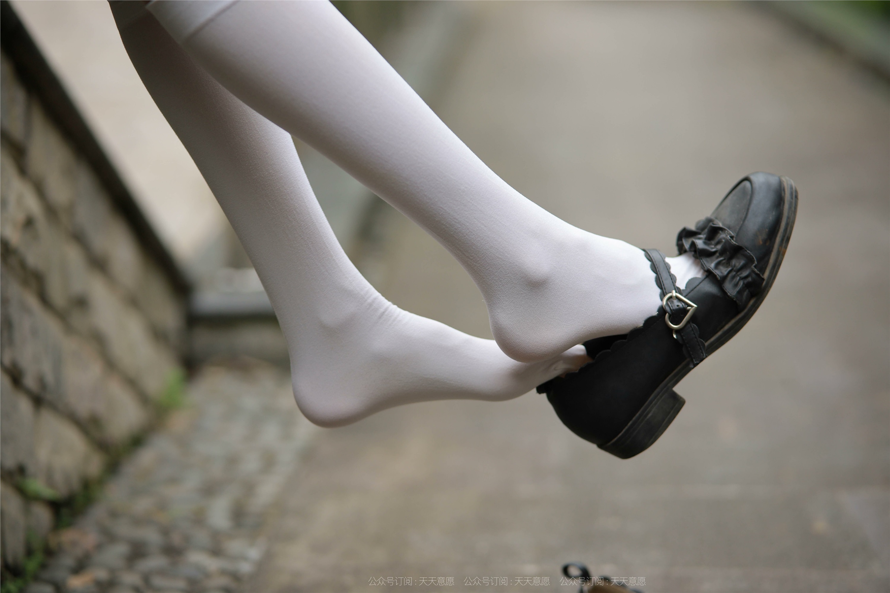 IESS异思趣向  2021.11.02 丝享家963：团团《长腿JK装》